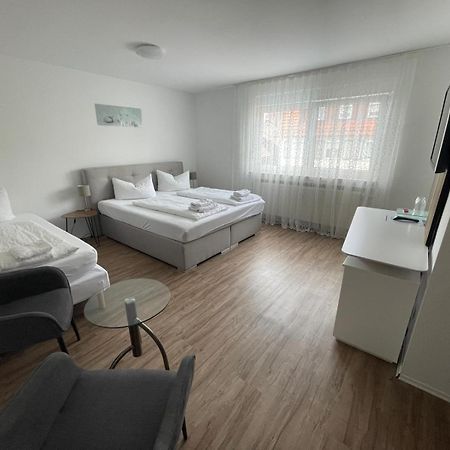 Hotel Loewen 쿠슈터딘겐 외부 사진