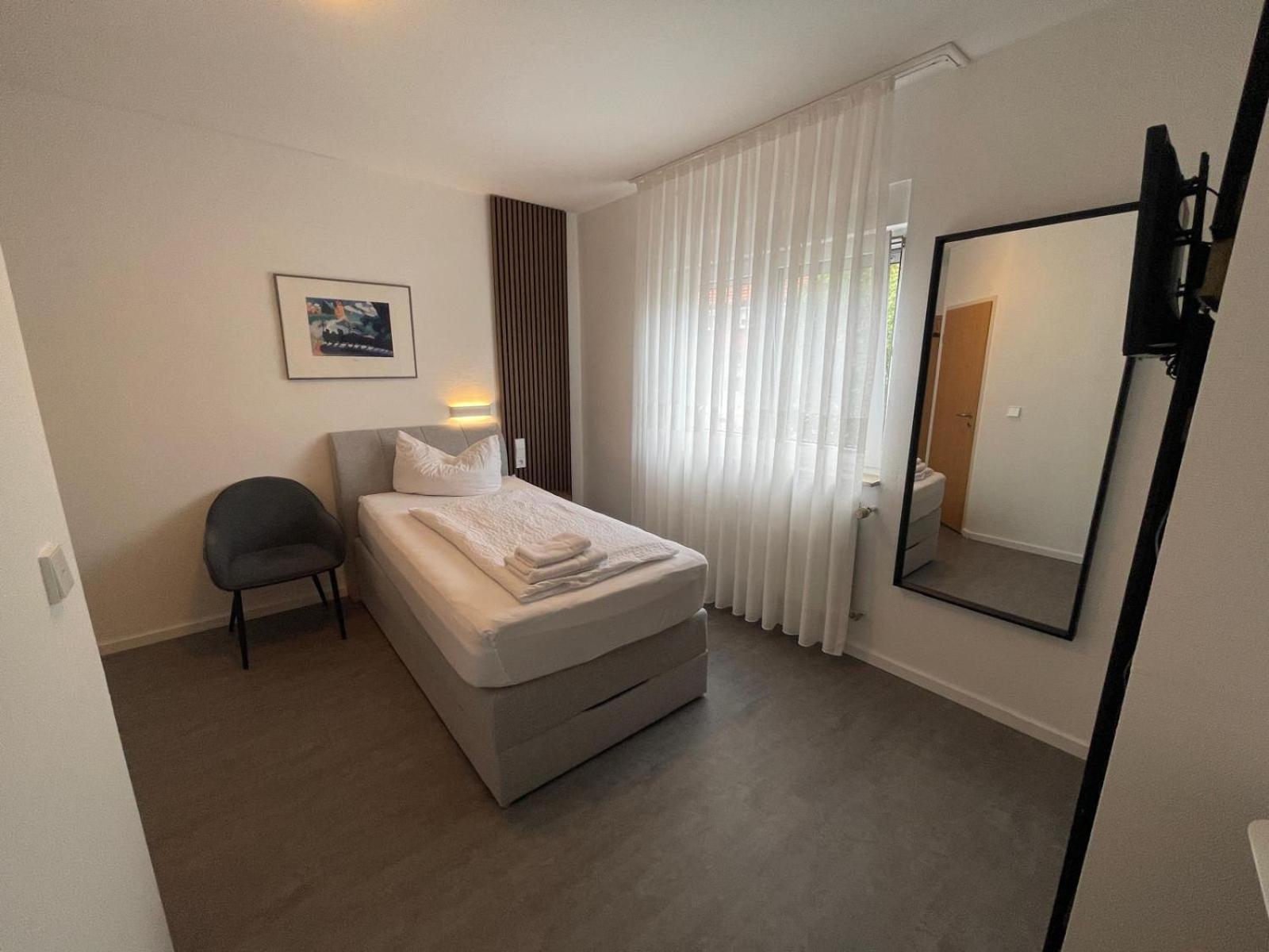 Hotel Loewen 쿠슈터딘겐 외부 사진